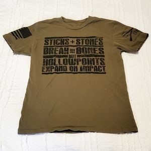Grunt Style Sticks and Stone Army Green T-Shirt Men's Size Medium